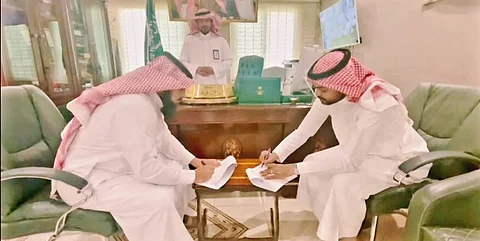 "الإسكان" توقع اتفاقية شراكة مع جمعية مسكن بفيفاء