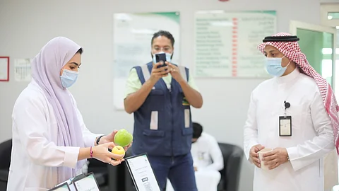 بالصور.. مجمع الملك عبدالله الطبي بجدة يطلق فعاليات أسبوع البيئة