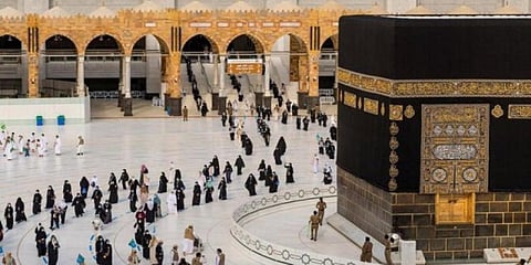 بتنسيقات وكشوف.. انطلاق أول رحلة عمرة من غزة بعد توقف عامين