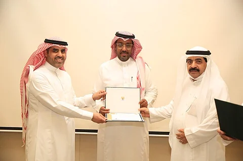 "الإفتاء" يقيم برنامجًا في الحقوق والمزايا المالية للموظف