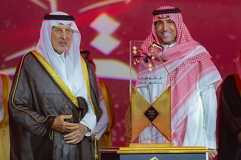 الأمير خالد الفيصل يتوج فايز المالكي بجائزة مكة للتميز في العمل الإنساني 