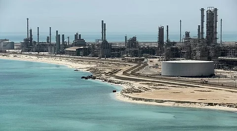 أمن الطاقة العالمي في خطر وإيران الجاني.. متى يتوقف العالم عن "صمت الحملان"؟
