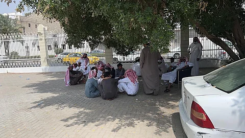المتقدمون على تصاريح العربات بالحرم المكي يشكون من زحام مركز الفحص الطبي