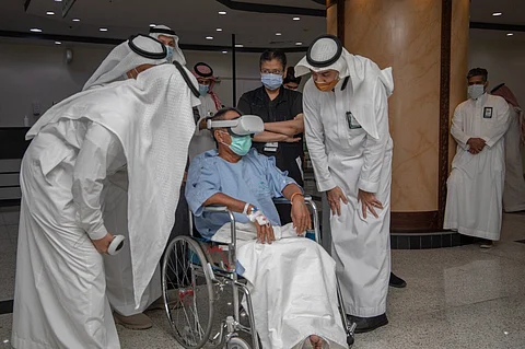 تمكين مرضى مستشفى الزاهر بمكة من مشاهدة الحجر الأسود افتراضياً