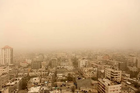 منخفض جوي يتحرك من العراق صوب المملكة حاملاً معه أجواء "خماسينية"