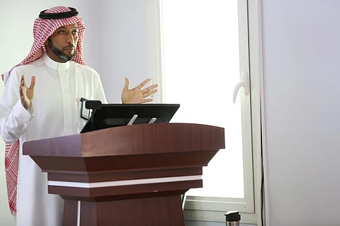 مستشفى "وادي الدواسر" يكرم 40 موظفًا متميزًا في "قياس تجربة المريض"