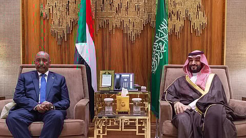 ولي العهد يلتقي رئيس مجلس السيادة الانتقالي السوداني