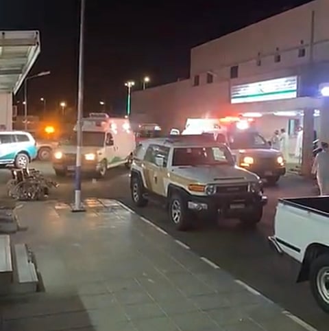 وفاة و12 إصابة إثر انقلاب حافلة ركاب على طريق الخرمة- رنية