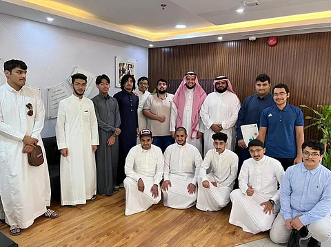"أيتام جدة" توزّع 4590 وجبة للأسر وتكرم المتطوعين برحلة للمدينة المنورة