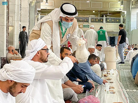 "هدية" تخدم ما يتجاوز نصف مليون معتمر ومصلٍّ في النصف الأول من رمضان