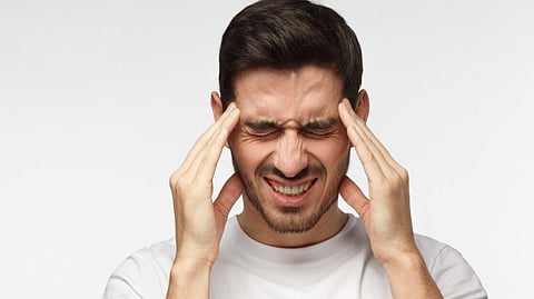 رغم انتشاره بين كثيرين.. هذه أعراض الصداع الأكثر خطورة