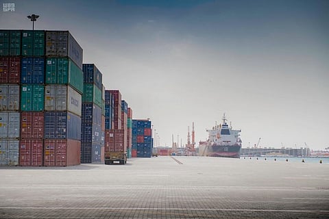 موانئ السعودية تسجّل نموًا بنسبة 12.19% في مناولة الحاويات خلال أكتوبر 2025