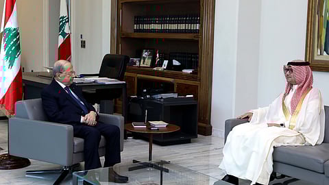 رئيس لبنان ميشال عون يستقبل سفير السعودية لدى لبنان وليد البخاري