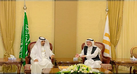 "القحطاني" ينوه بجهود جامعة الطائف ومنسوبيها في مكافحة جائحة كورونا