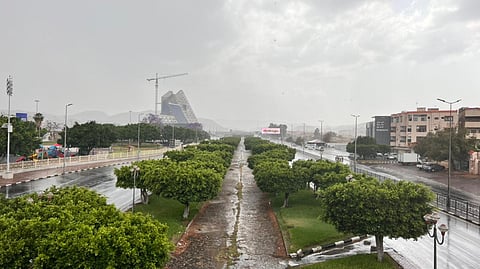 هطول أمطار من متوسطة إلى غزيرة على الطائف