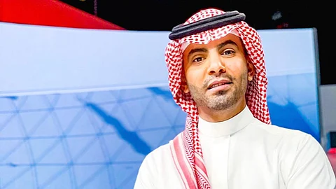 مذيع إم بي سي يوسف الغنامي