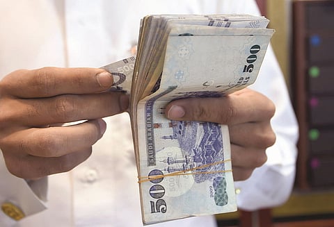 9 أشهر وسائقي "الإعاقة" بمحايل بلا مستحقات.. بشرى تحمل موعداً للصرف