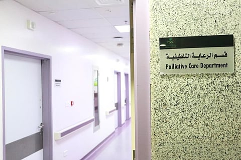 للتخفيف على المرضى.. مستشفى الملك فيصل بمكة يستحدث وحدة رعاية تلطيفية
