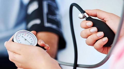 "صيفك بصحة".. تجمع الحدود الشمالية: قياس ضغط الدم بانتظام يقي من المضاعفات ويكشف المرض مبكرًا