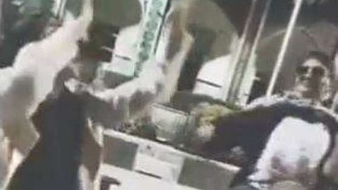 إيران.. شاهد توقيف 3 نساء بعدما رقصن في مقبرة