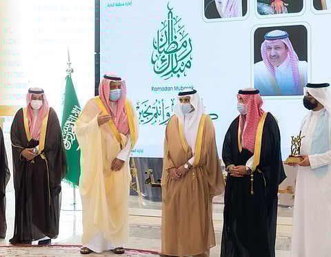 23 معلماً ومعلمة.. أمير الباحة يكرّم المتميزين في اختبارات الرخصة المهنية للمعلمين