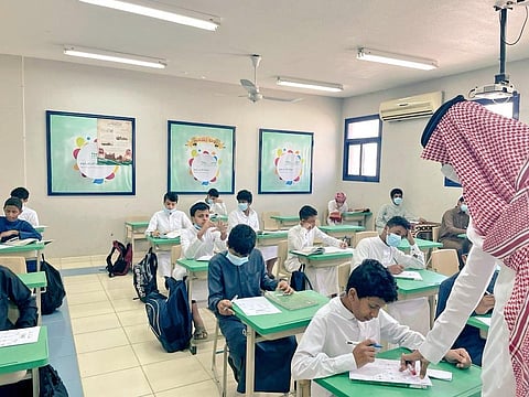 الأحد القادم.. ملايين الطلاب والطالبات ينتظمون في بداية عام دراسي جديد حافل بالتغييرات والتطلعات