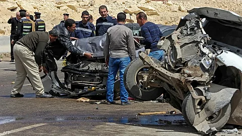 حادث سير مروّع في جنوب مصر.. 10 قتلى بينهم 5 أوروبيين