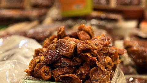 شاهد من المدينة المنورة.. إقبال على التمور و"العجوة" في المقدمة و"السكري" حاضر