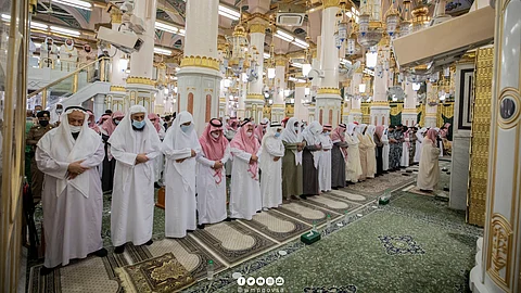 افتتاح الجزء القديم من المسجد النبوي للزوار والمصلين