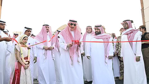 الأمير محمد بن ناصر يقص شريط الافتتاح