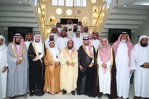 شاهد .. بحضور المحافظ و"المطلق".. "تنمية الأفلاج" تعايد الأهالي بحفل متنوع