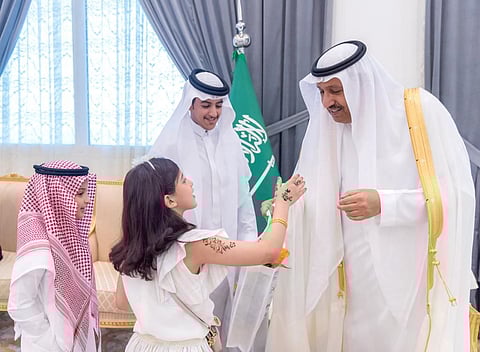 أمير الباحة يستقبل أسر وذوي شهداء الواجب
