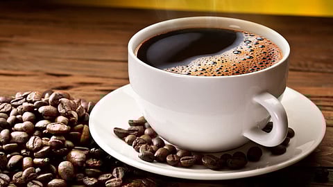 خبيرة التغذية: لماذا يجب شرب القهوة بعد نصف ساعة من تناول الطعام؟