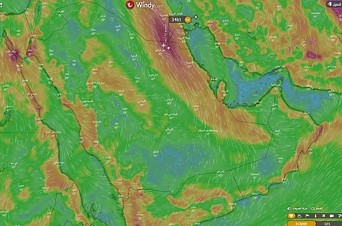 أجواء حارة لحارة جداً بمعظم المملكة والخليج ورياح متوسطة لشبه قوية