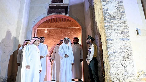 جاسر الحربش يزور القلعة الدوسرية بجازان