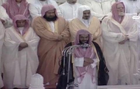 الصلاة بالمسجد الحرام