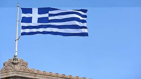 اليونان.. متطوعون يكتشفون 2,5 كجم كوكايين أثناء تنظيف شاطئ