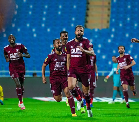 فرحة لاعبي الفيصلي بتسجيل هدف في مباراة سابقة