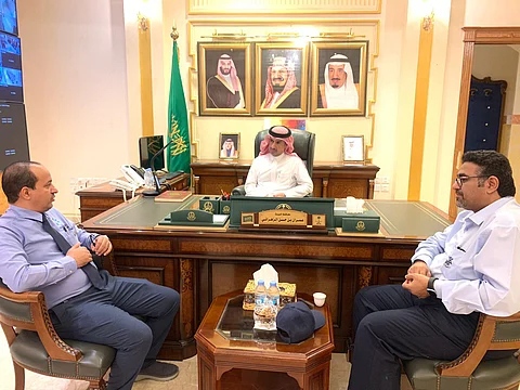محافظ الليث يستقبل عميد الكلية التقنية بالمحافظة