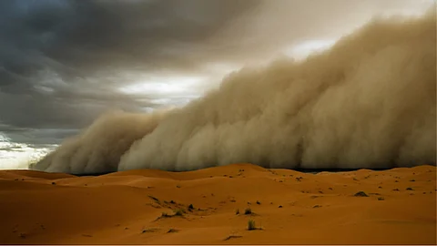 عواصف رملية