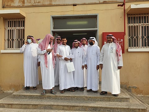 سقوط طالب مغشيًّا عليه بجازان يفتح ملف عيادات المدارس.. أين الـ63 مليونًا؟!