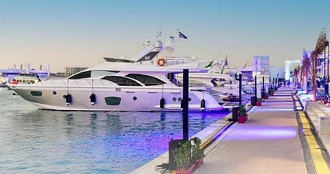 "نادي اليخوت" يوفر متابعة الاستعراضات الحية وسط أجواء البحر بموسم جدة