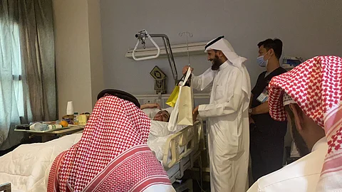 "حركية" تعايد ذوي الإعاقة وحديثي الإصابة بعدة مستشفيات بالرياض