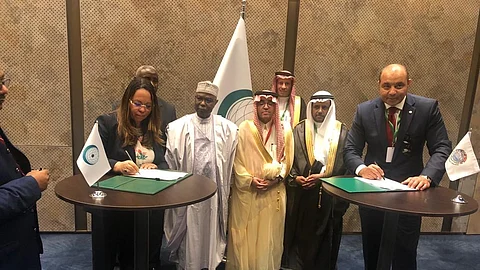 "المنظمة العربية للسياحة" توقع بروتوكول تعاون مع "المركز الإسلامي لتنمية التجارة"