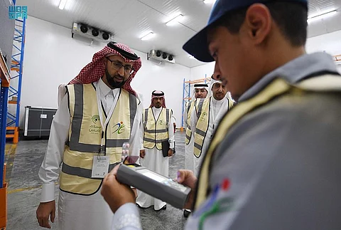 "الجضعي" يتفقّد سير أعمال "الغذاء والدواء" في الحج