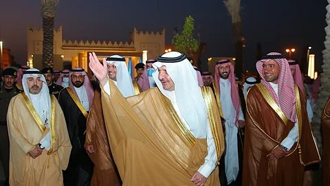 الأمير سعود بن نايف يفتتح سوق الأربعاء