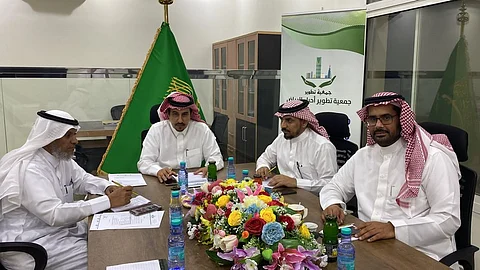 الأستاذ محمد بجاد الحبردي رئيس لجنة الرصد والمتابعة بجمعية تطوير لخدمة الأحياء