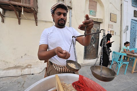 بائع متجول بجدة التاريخية