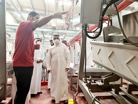 منصور المشيطي خلال تفقده المنظومة  التشغيلية لموسم الحج