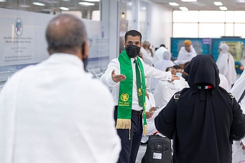 كفاءات سعودية تتحدث الإندونيسية لخدمة ضيوف الرحمن